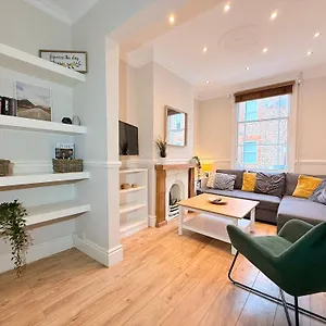  Holiday home Little Cosy Getaway - United Kingdom