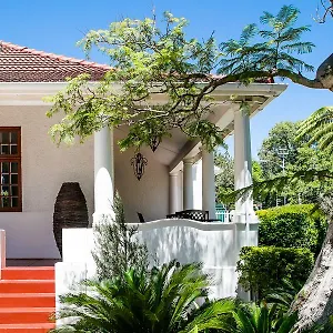  Apartment 5 Camp Street & Self-catering South Africa